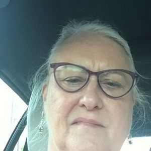 Meet your Posher, Carolyn
